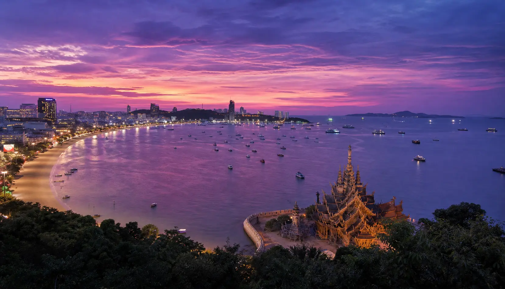 Pattaya bay lights